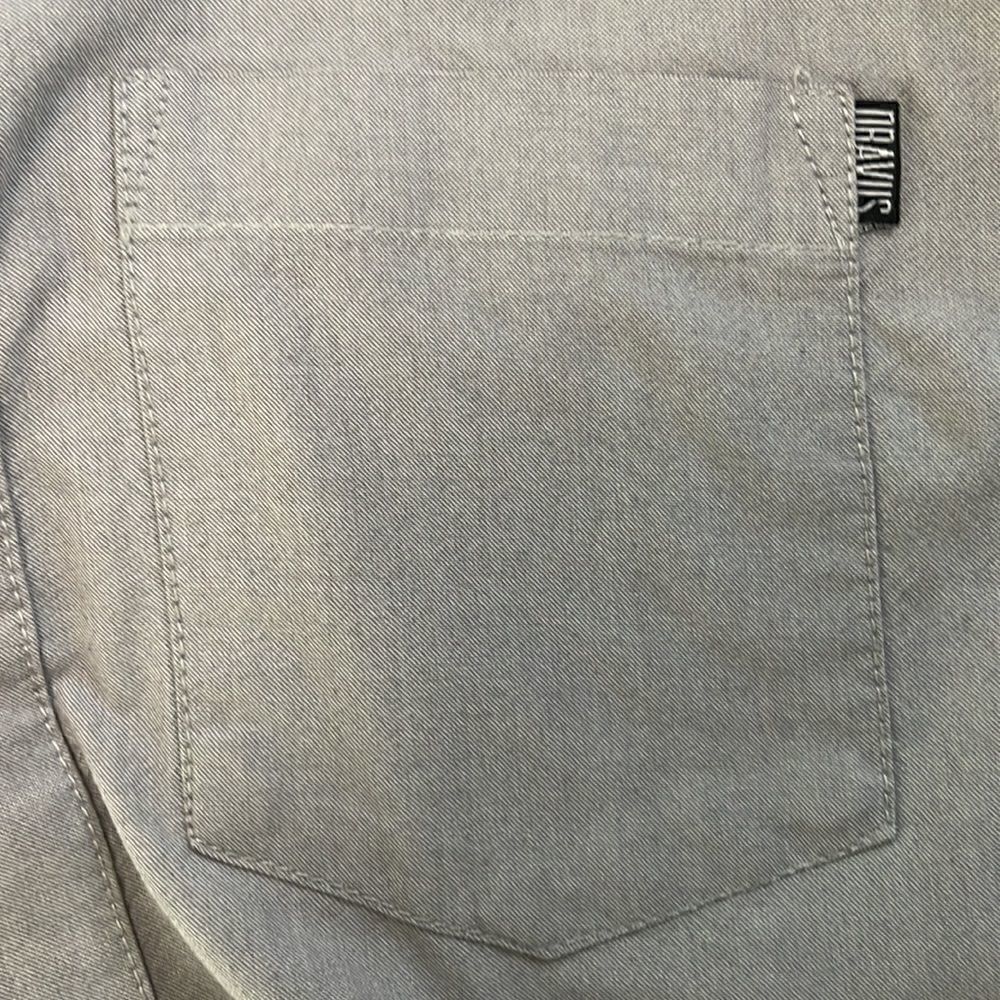 Dravus button up shirt.  Grey.  Size Large. - Picture 4 of 6